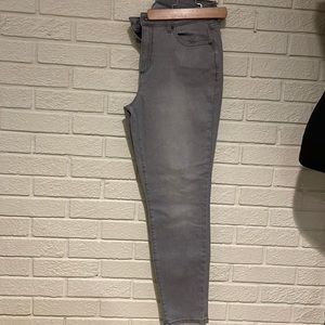 Sonoma 12 regular curvy skinny gray jeans, super soft and comfy stretchy